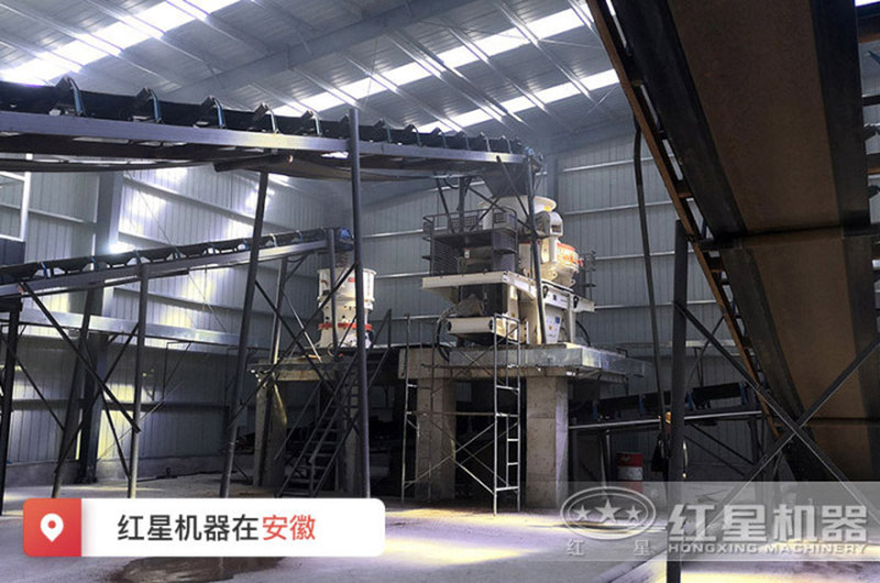 安裝環(huán)保制砂機(jī)現(xiàn)場(chǎng) 安裝環(huán)保制砂機(jī)現(xiàn)場(chǎng)