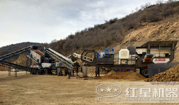 時產200噸移動破碎設備生產現場，運行平穩，不間斷作業